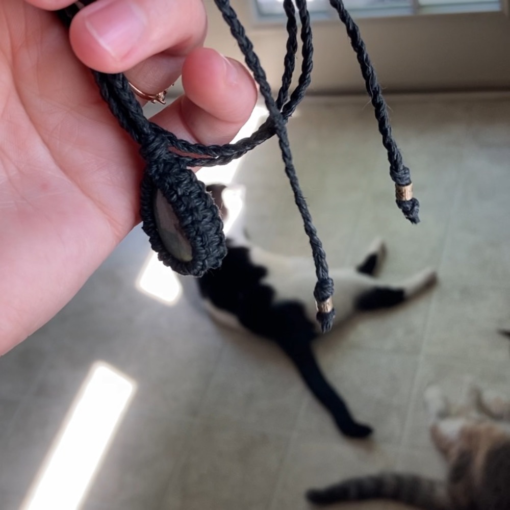 Labradorite macrame necklace - Picture 6 of 7